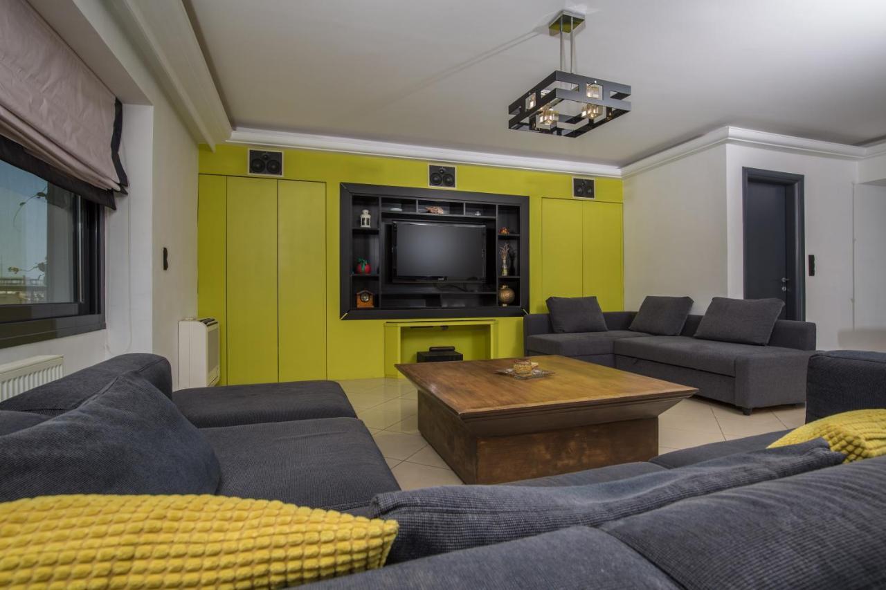 Spacious Modern Apartments With Great Rooftop View Атина Екстериор снимка