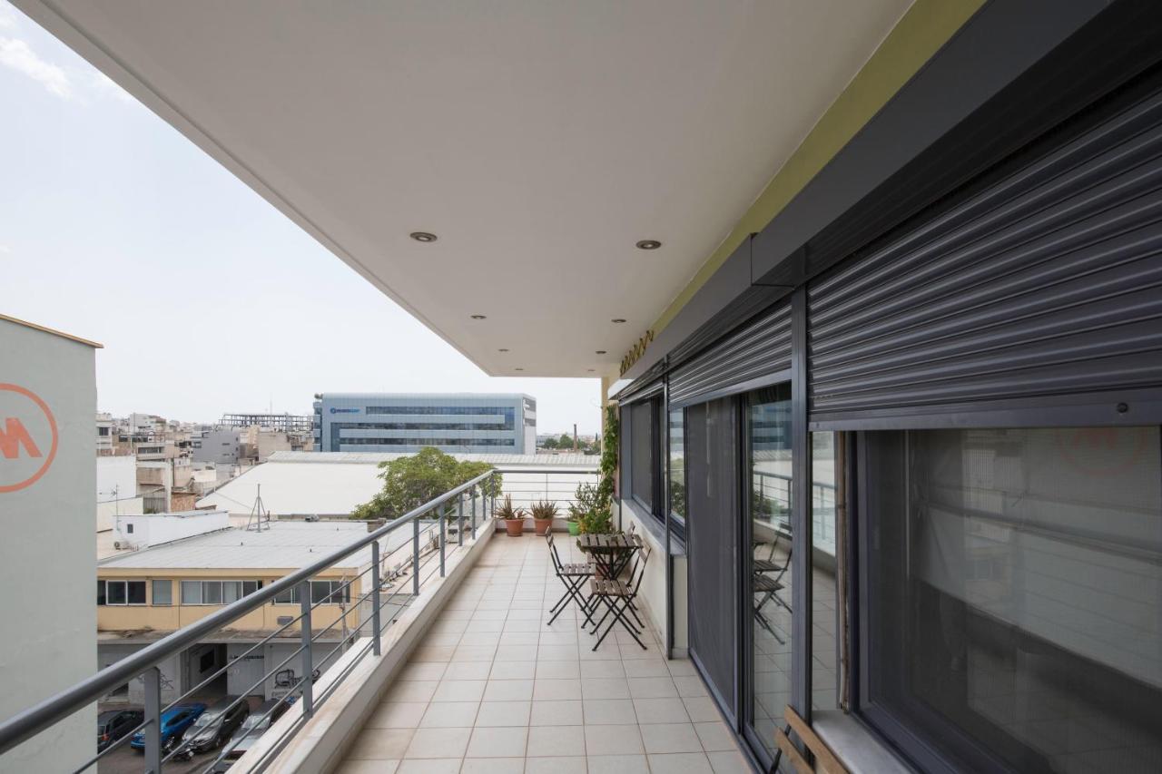 Spacious Modern Apartments With Great Rooftop View Атина Екстериор снимка