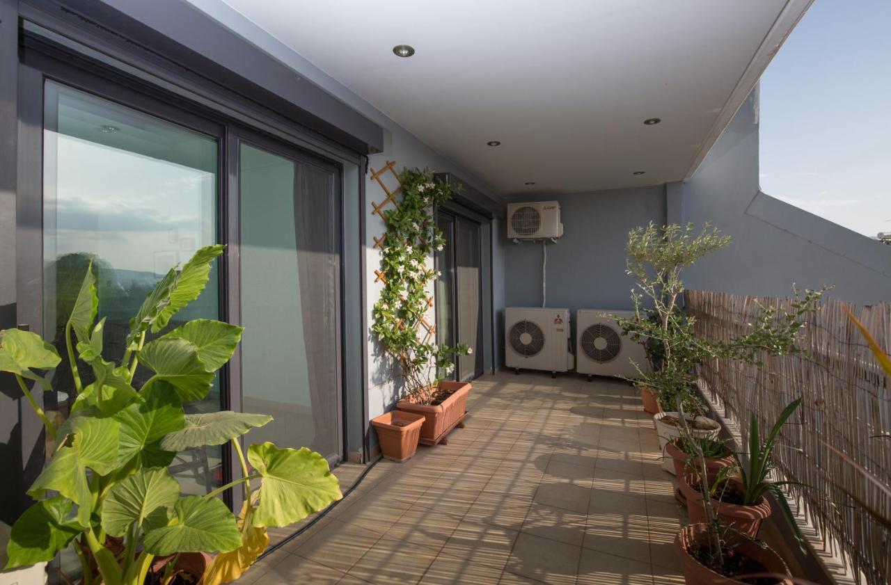 Spacious Modern Apartments With Great Rooftop View Атина Екстериор снимка