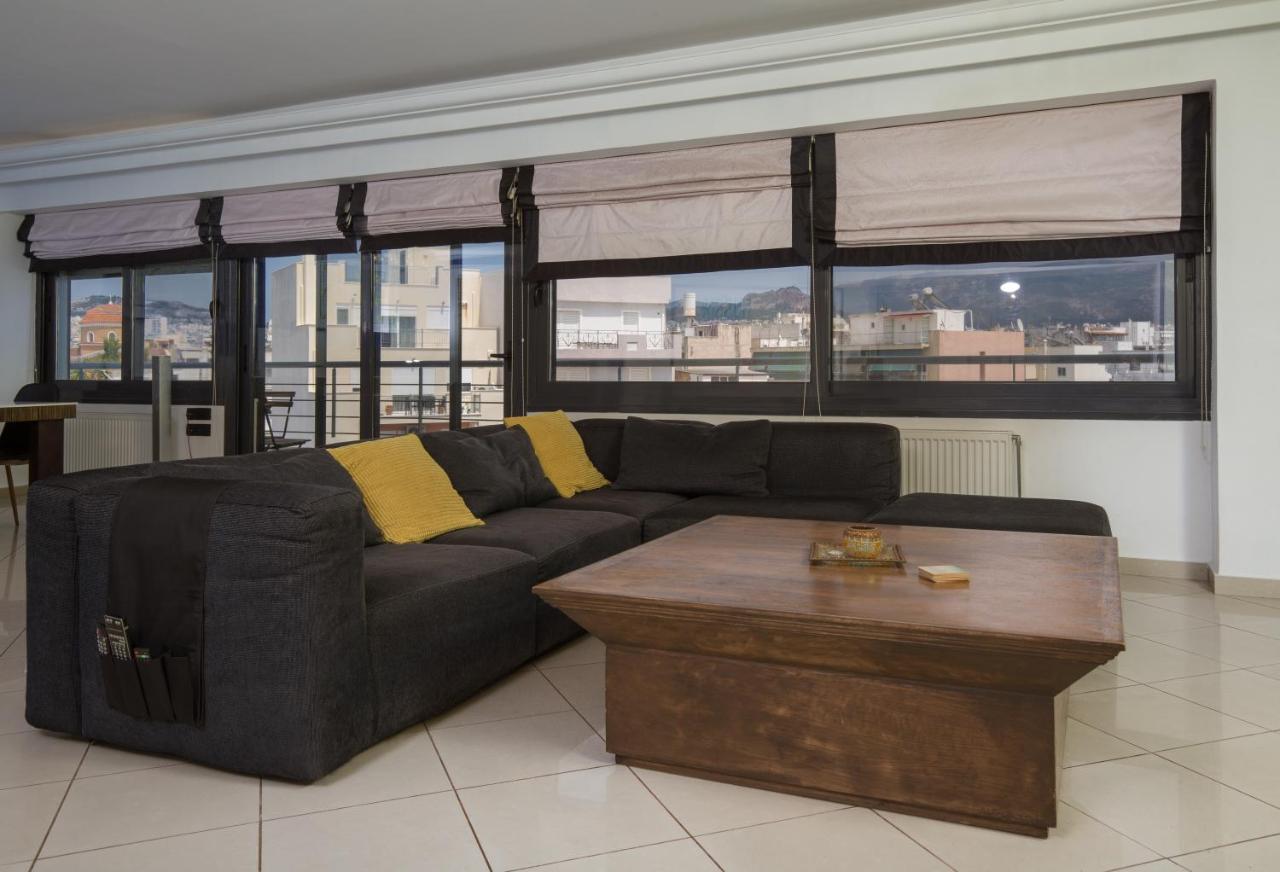 Spacious Modern Apartments With Great Rooftop View Атина Екстериор снимка