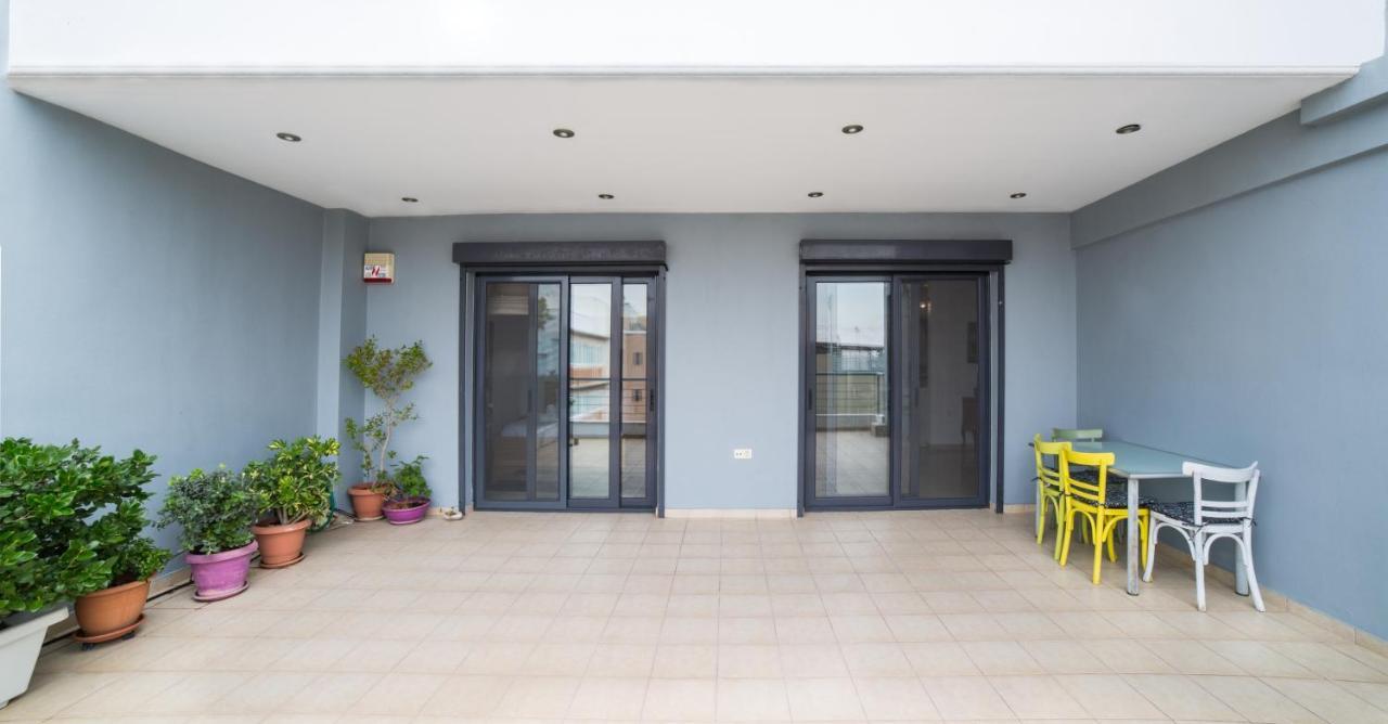 Spacious Modern Apartments With Great Rooftop View Атина Екстериор снимка