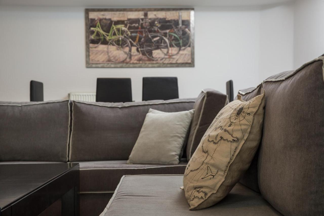 Spacious Modern Apartments With Great Rooftop View Атина Екстериор снимка