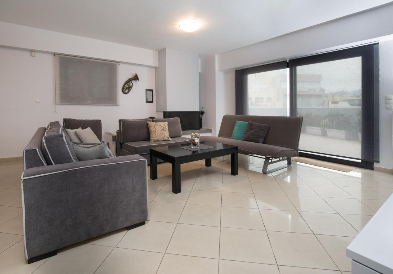 Spacious Modern Apartments With Great Rooftop View Атина Екстериор снимка